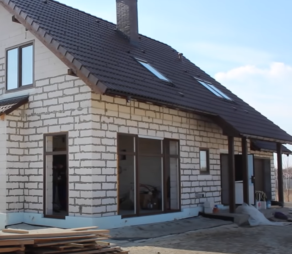 Остекление загородного дома окнами Grain